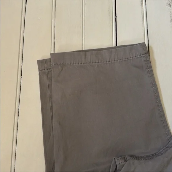 Talbots Relaxed Chino Pants Grey Size 10R - Picture 2 of 7